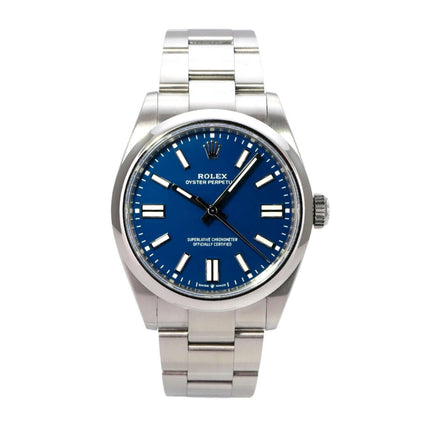 Rolex Oyster Perpetual 41 Ref. 134300 Med blue mit Edelstahlgehäuse und blauem Zifferblatt.