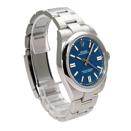 Rolex Oyster Perpetual 41 Ref. 134300 Med blue mit Edelstahlgehäuse und blauem Zifferblatt.