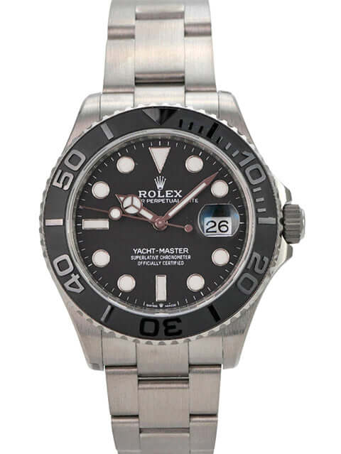 Rolex Yacht-Master 42 Titan 226627 mit satiniertem Titangehäuse und schwarzem Zifferblatt.