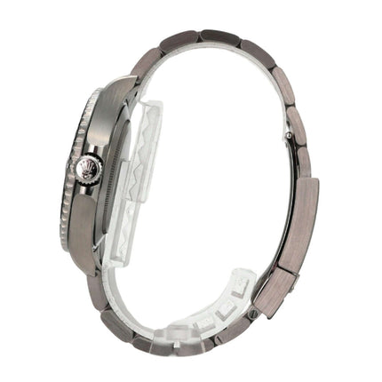 Rolex Yacht-Master 42 Titan 226627 seitliche Ansicht des Titan-Gehäuses und Armbands