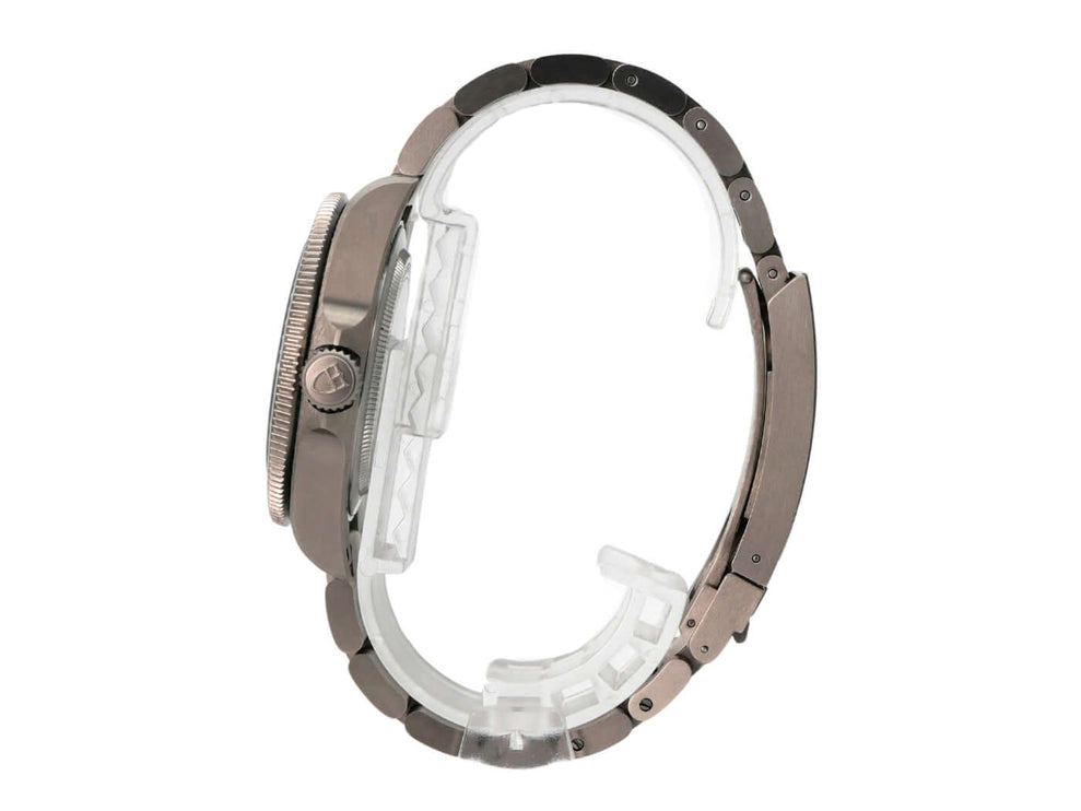 Tudor Pelagos 39 Titan Black M25407N-0001 - seitliche Ansicht des titansatiniertem Gehäuses mit Keramikeinlage.