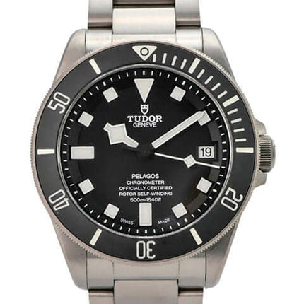 Tudor Pelagos 39 Titan Black M25407N-0001: schwarze Taucheruhr aus Titan mit 39 mm, Keramiklünette und Automatik