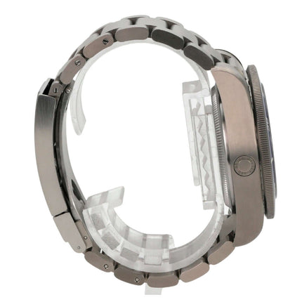 Tudor Pelagos Titan Blue M25600TB-0001 seitlicher Blick auf das Titan-Gehäuse und Armband der Uhr.