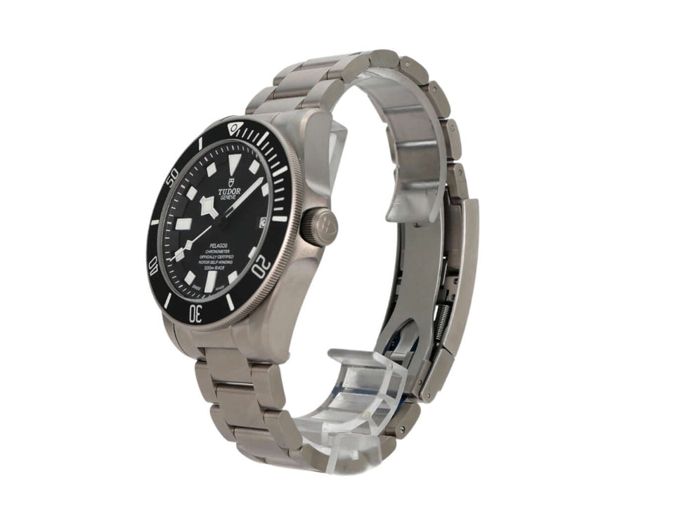 Tudor Pelagos Titan Black M25600TN-0001 Automatik-Uhr mit Titan-Gehäuse und schwarzem Zifferblatt.