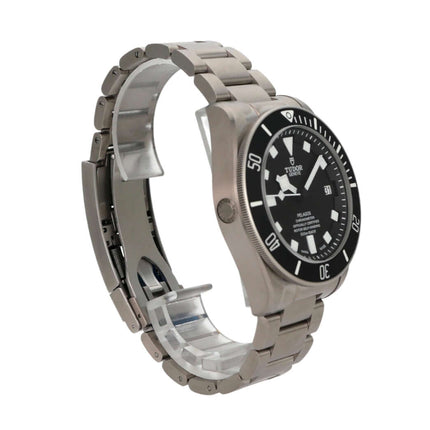 Tudor Pelagos Titan Black Automatik Uhr M25600TN-0001 mit schwarzem Zifferblatt und titangehäuse.