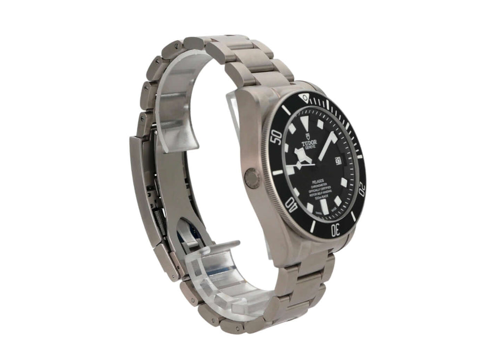Tudor Pelagos Titan Black Automatik Uhr M25600TN-0001 mit schwarzem Zifferblatt und titangehäuse.