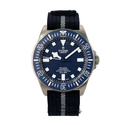 Tudor Pelagos FXD 25707B-22-0001 Taucheruhr mit blauem Zifferblatt und Textilband