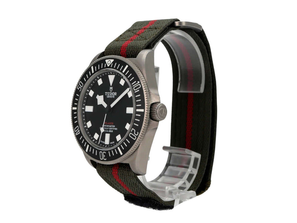 Tudor Pelagos FXD M25717N-0001 Uhr mit Titan-Gehäuse und grünem Textilband