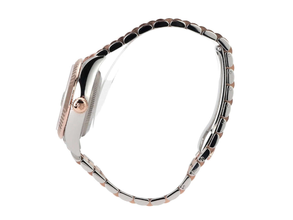 Rolex Datejust 28 Uhr seitlich, Edelstahl und Everose-Gold Armband, geriffelte Lünette, elegante Verarbeitung.