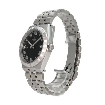 Tudor Royal Date 38 Ref. M28500-0003, Edelstahluhren mit schwarzem Zifferblatt, römischen Ziffern und Faltschließe.