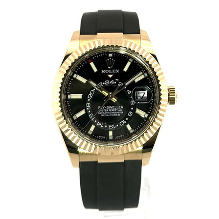 Rolex Sky-Dweller Uhr 326238 Gelbgold mit schwarzem Zifferblatt und schwarzem Oysterflexband, Luxus-Armbanduhr.