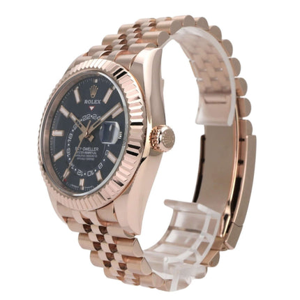 Rolex Sky-Dweller 336935 Everose-Gold Blau Jubile-Band hochwertige Armbanduhr mit blauem Zifferblatt und Everose-Gold Gehäuse.