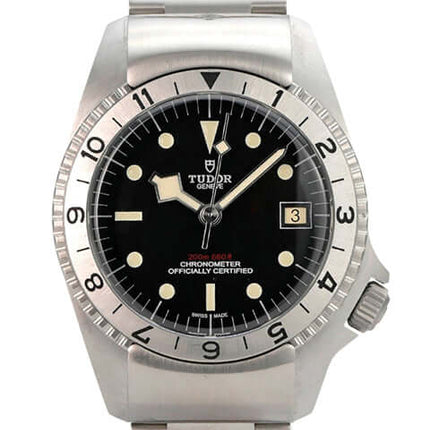Tudor Black Bay P01 M70150-0001 Uhr mit schwarzem Zifferblatt, Edelstahlgehäuse und braunem Lederarmband