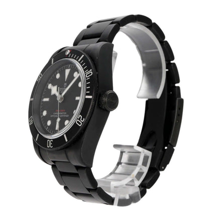 Tudor Black Bay Automatik Dark M79230DK-0005, schwarzes PVD-Edelstahlgehäuse, 41 mm, mit schwarzem Zifferblatt.