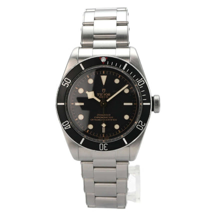 Tudor Heritage Black Bay M79230N-0009 Edelstahl-Uhr mit schwarzem Zifferblatt und Edelstahlband.