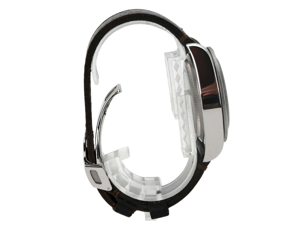 Tudor Black Bay M79230R-0005 Lederband seitliche Ansicht mit braunem Lederarmband