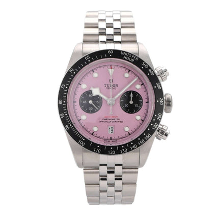 Tudor Black Bay Chrono M79360N-0019 Uhr mit pinkfarbenem Zifferblatt und Edelstahlgehaeuse.