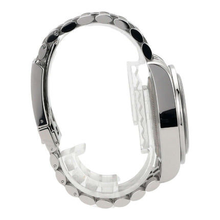 Tudor Black Bay Chrono M79360N-0019 Uhr, seitliche Ansicht, Edelstahlband und poliertes Gehäuse.