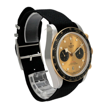 Tudor Black Bay Chrono Steel Gold Textilband M79363N-0003 mit schwarzem Textilarmband und goldfarbenem Zifferblatt