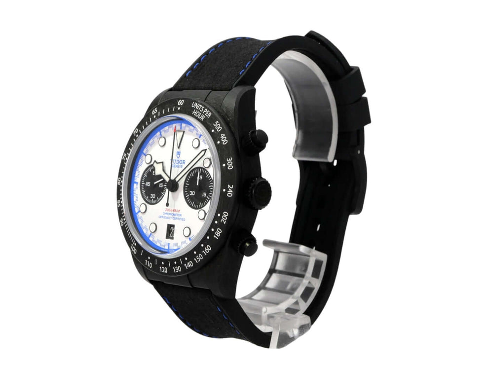 Tudor Black Bay Chrono Carbon 25 M79377KN-0001 Chronograph mit Carbongehäuse, weißem Zifferblatt und schwarzem Kautschukband