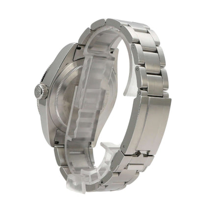 Tudor Black Bay M7943A1A0NU-0001 seitliche Ansicht mit Edelstahlband und individueller Sicherheitsfaltschließe.