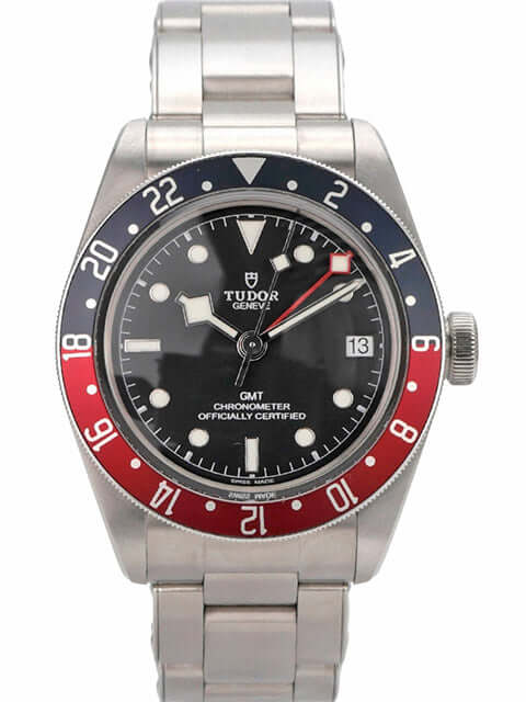 Tudor Black Bay GMT M79830RB-0001 mit Edelstahlgehäuse und blau-roter Lünette, schwarzes Zifferblatt, Automatikwerk.