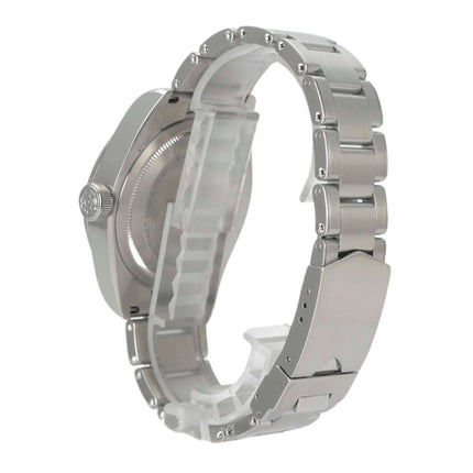 Edelstahlarmband der Tudor Black Bay GMT M79830RB-0001 mit Sicherheitsfaltschließe und Rückansicht des Gehäuses.