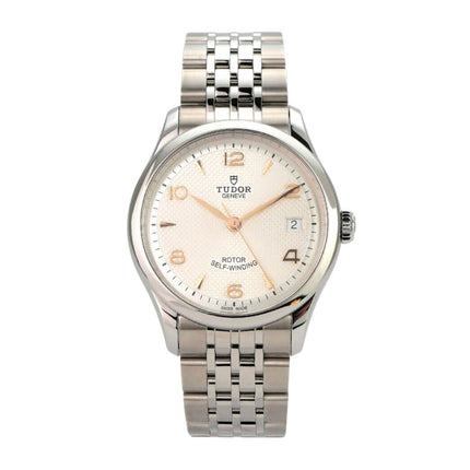 Tudor 1926 Ref. M91450-0011 Edelstahlautomatik mit weißem Zifferblatt und Edelstahlband.