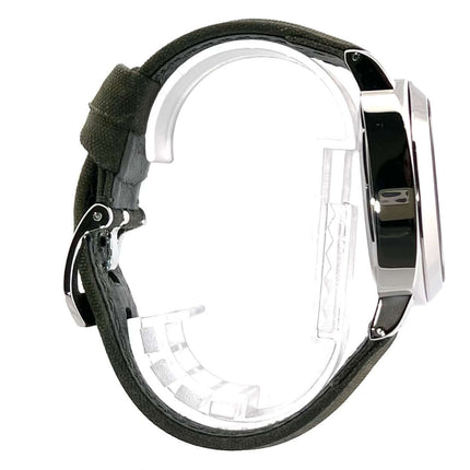 Seitenansicht der Panerai Luminor Marina Logo PAM00005 mit grünem Textilband und poliertem Edelstahlgehäuse.