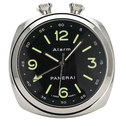 Panerai Reisewecker PAM00173 mit schwarzem Zifferblatt und leuchtenden arabischen Zahlen, Edelstahl-Gehäuse.
