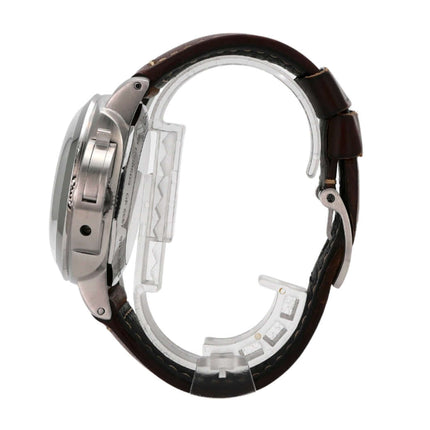 Panerai Luminor 1950 GMT PAM00270, Edelstahlgehäuse, braunes Alligatorlederarmband, seitliche Ansicht.