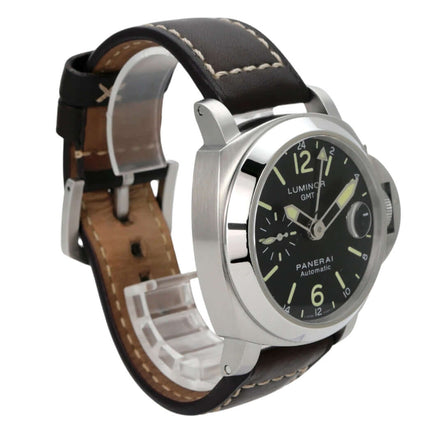 Panerai Luminor GMT PAM00297 mit schwarzem Zifferblatt und braunem Lederband, elegante Uhr im Edelstahl-Gehäuse.