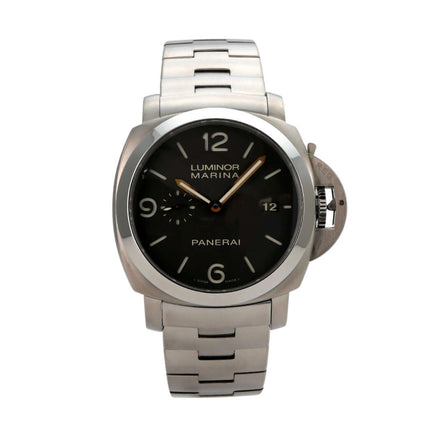 Panerai Luminor Marina 1950 3 Days Automatic Titanio PAM00352 mit schwarzem Zifferblatt und Titanarmband.