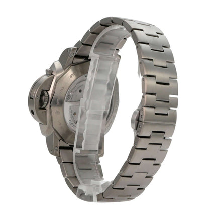 Panerai Luminor Marina 1950 3 Days Automatic Titanio PAM00352 mit satiniertem Titanarmband und Gehäuse.