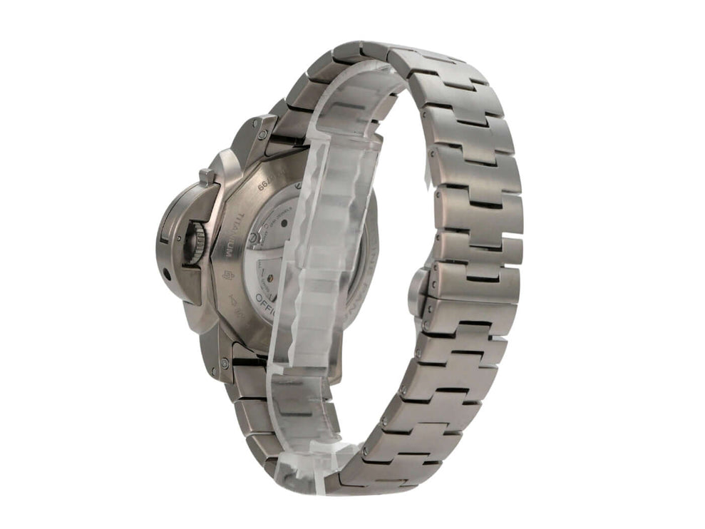 Panerai Luminor Marina 1950 3 Days Automatic Titanio PAM00352 mit satiniertem Titanarmband und Gehäuse.