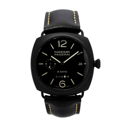 Panerai Radiomir 8 Days Ceramic PAM00384 mit schwarzem Keramikgehäuse und schwarzem Lederarmband.