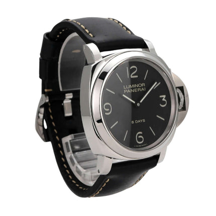Panerai Luminor Base 8 Days Acciaio mit schwarzem Lederarmband und Sandwich-Zifferblatt in Edelstahl.
