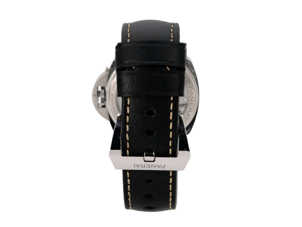 Detailansicht der Panerai Luminor Base 8 Days Acciaio PAM00560 mit schwarzem Kautschukband und Edelstahl-Schließe