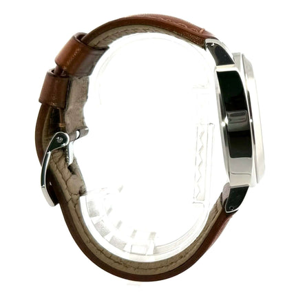 Panerai Luminor Marina PAM00660 Logo Acciaio, Edelstahl Gehäuse und braunes Lederarmband, Seitenansicht.