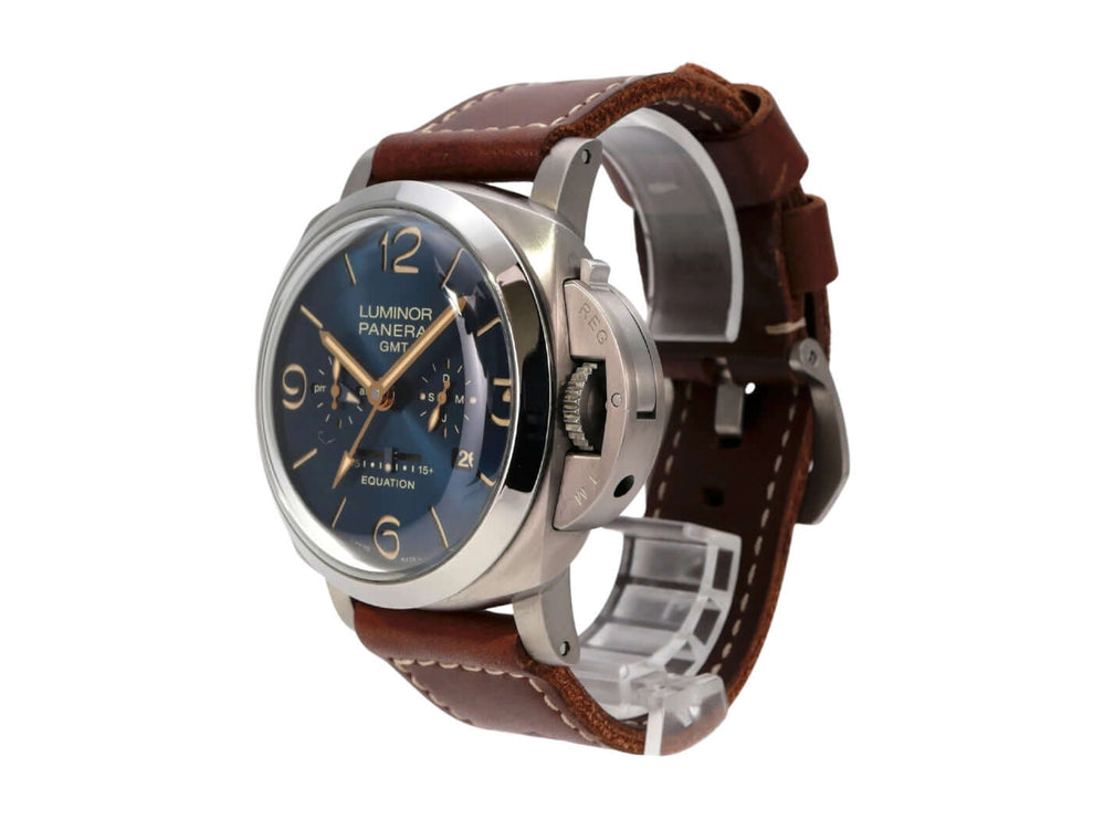Panerai Luminor 1950 8 Days GMT Titanio PAM00670 mit braunem Lederarmband und blauem Zifferblatt, 44 mm Titan-Gehäuse.