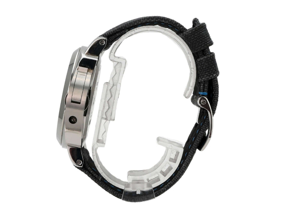 Panerai Luminor Base Logo Acciaio 44 PAM00774 seitliche Ansicht mit schwarzem Armband und poliertem Edelstahlgehäuse.