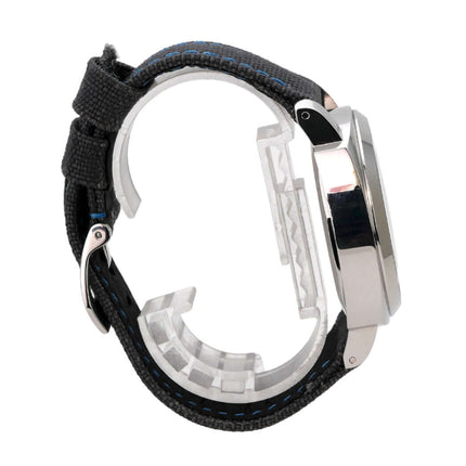 Panerai Luminor Base Logo Acciaio 44 PAM00774 seitliche Ansicht mit schwarzem Textilarmband und Edelstahlgehäuse.