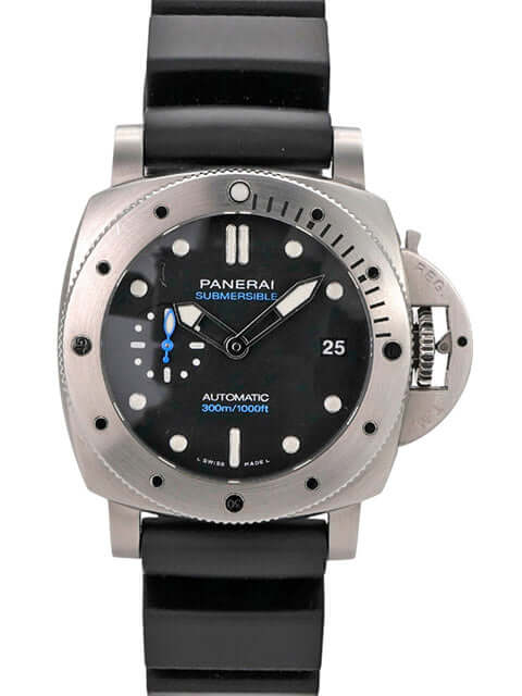 Panerai Luminor Submersible Automatic 42 PAM00973 mit satiniertem Edelstahlgehäuse und schwarzem Zifferblatt.
