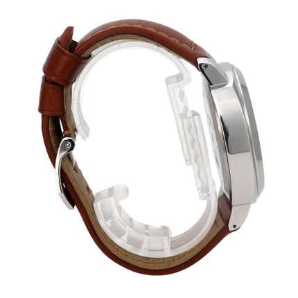 Panerai Luminor Marina Logo Acciaio PAM01005 seitliche Ansicht mit braunem Lederarmband und poliertem Edelstahlgehäuse.