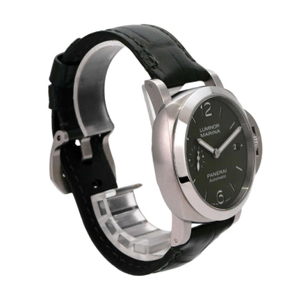 Panerai Luminor Marina Quaranta Verde Militare PAM01304, Edelstahlgehäuse, grünes Zifferblatt, schwarzes Lederarmband