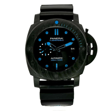 Panerai Luminor Submersible Carbotech PAM01616 Uhr mit schwarzem Zifferblatt, blau fluoreszierenden Indizes und Kautschukarmband
