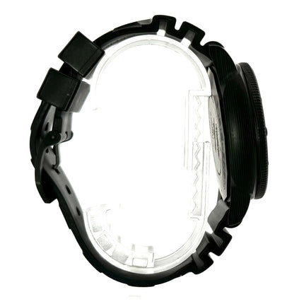 Panerai Luminor Submersible Carbotech PAM01616, Seitenansicht, schwarzes Kautschukarmband, aus 2021, 47 mm Gehäusedurchmesser aus Carbotech.