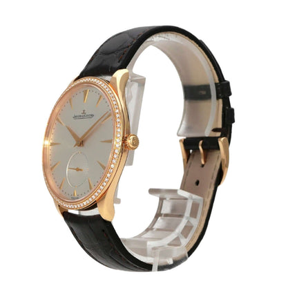Jaeger-LeCoultre Master Grande Ultra Thin Q1272501 mit 18 kt Roségold, Diamanten und braunem Alligatorlederband.