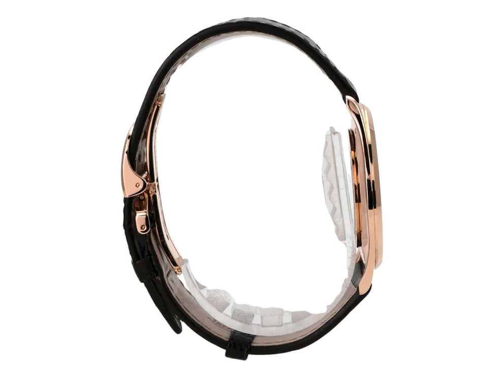 Jaeger-LeCoultre Master Ultra Thin 38 1342420 Seite mit braunem Alligatorlederband und Roségold-Gehäuse.