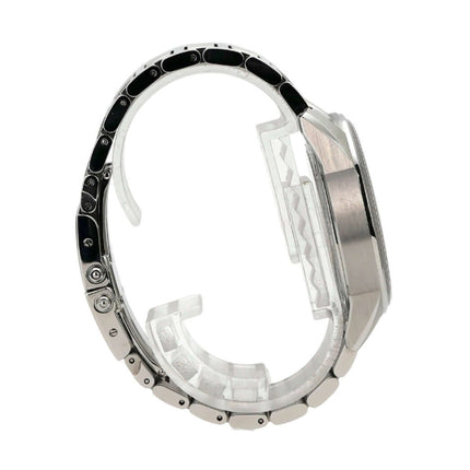 Jaeger-LeCoultre Polaris Automatic Q9008170 Uhrengehäuse seitliche Ansicht mit Edelstahlband und polierter Oberfläche.